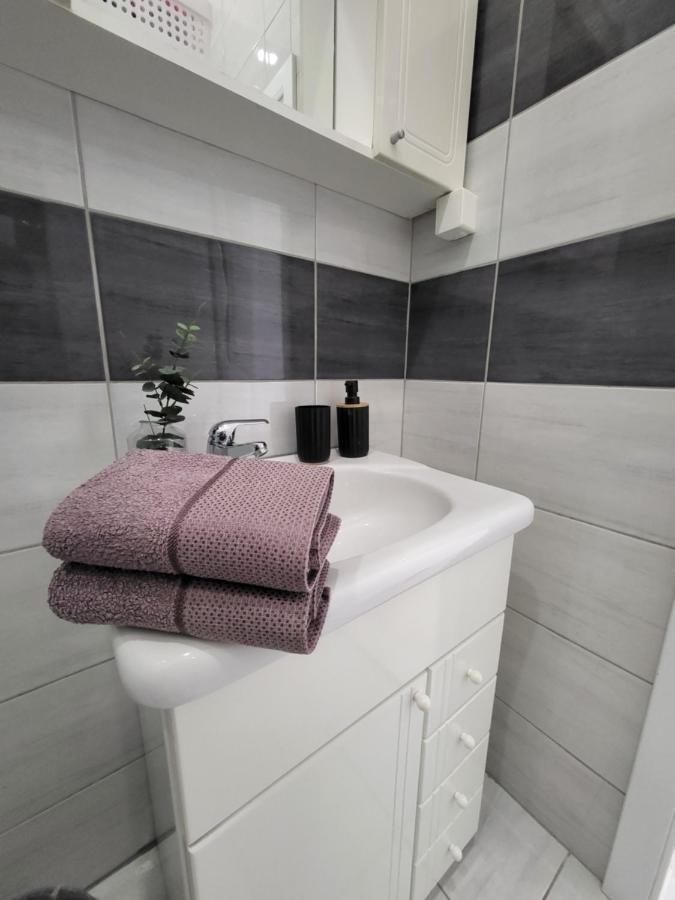 Purple Rooms モスタル エクステリア 写真